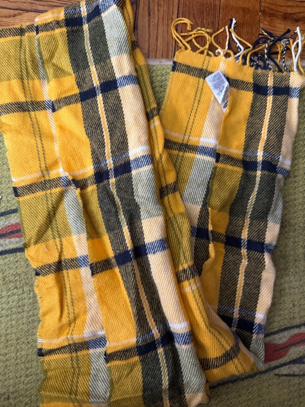 old navy yellow and black scarf 🧣